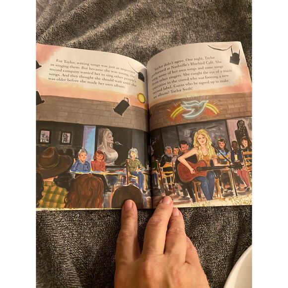 Taylor swift little golden book - Picture 6 of 6